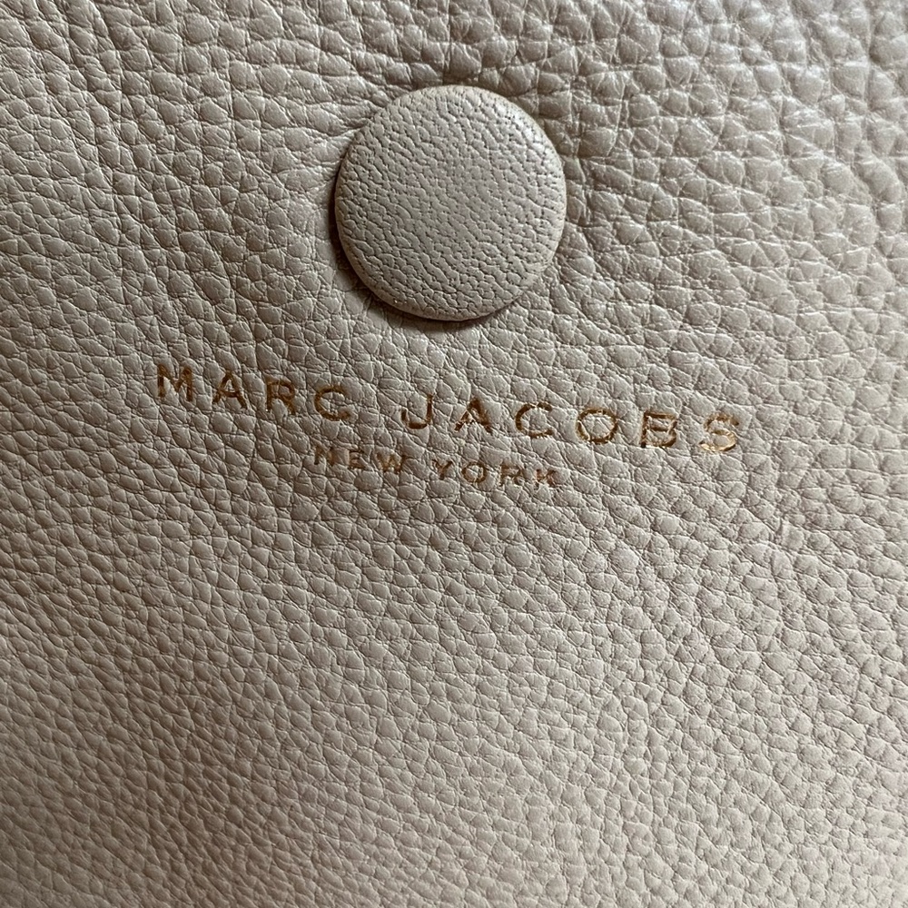 Marc Jacobs Ivory Leather Bag - Picture 2 of 10